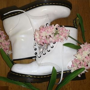 Patent white Dr martens